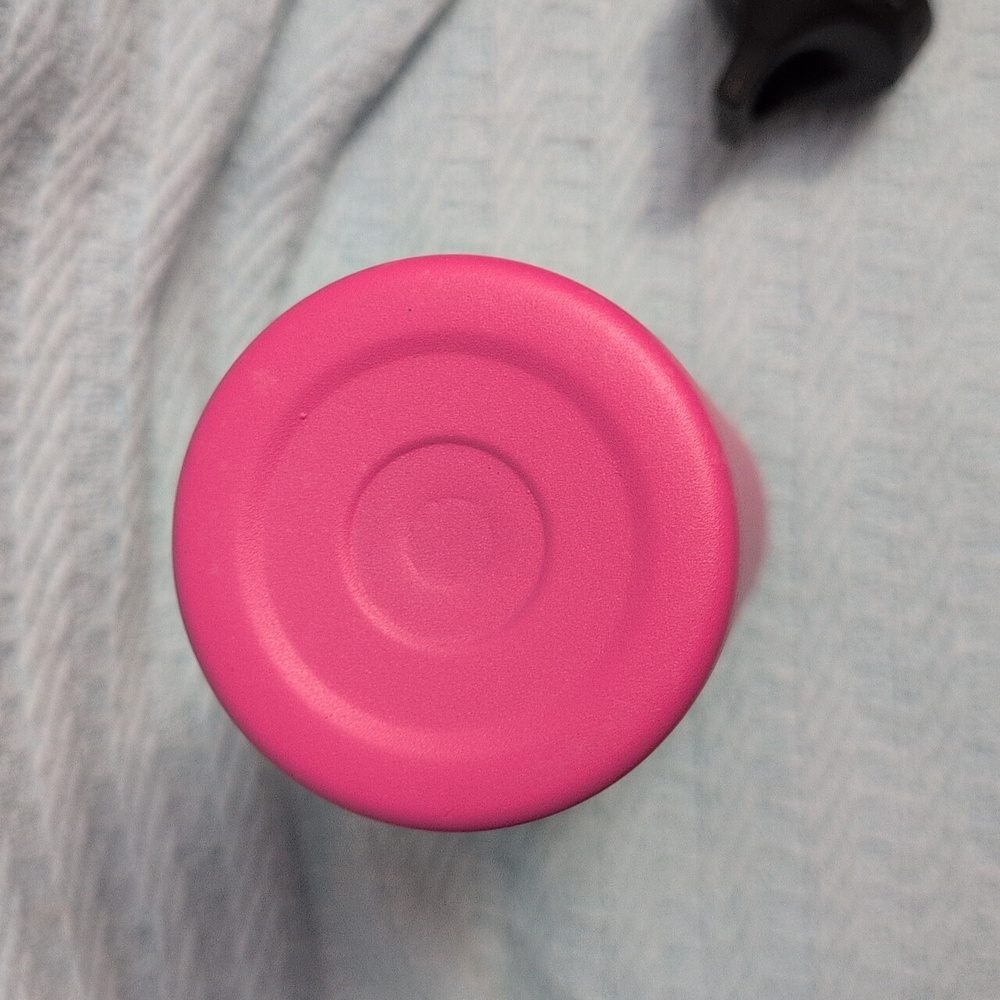 Hydro Flask Magenta Bottle with Black Lid - Picture 6 of 7